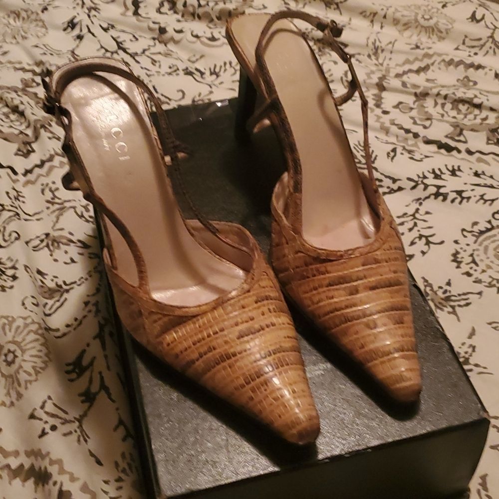 Gucci heels size 9.5B